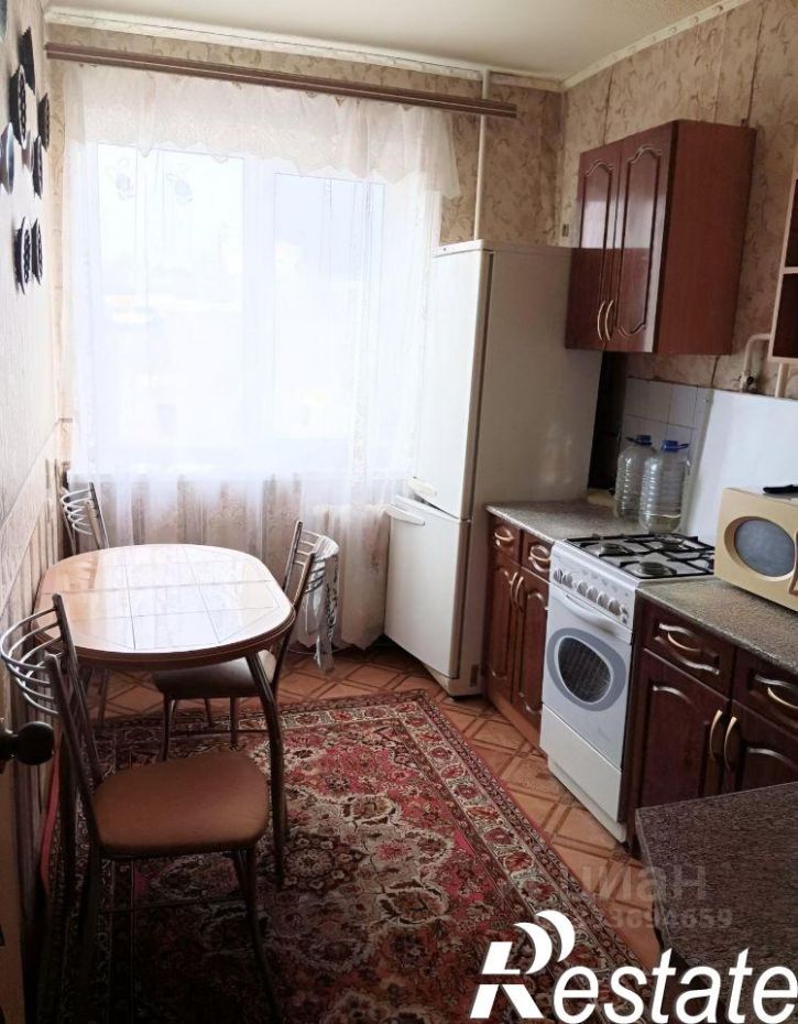 3-комн квартира улица Максимовского, 3,  д. 3
