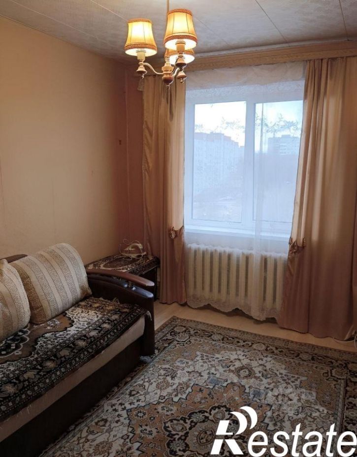 3-комн квартира улица Максимовского, 3,  д. 3