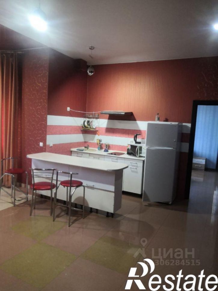 2-комн квартира Октябрьская улица, 217 к3,  д. 217 к3
