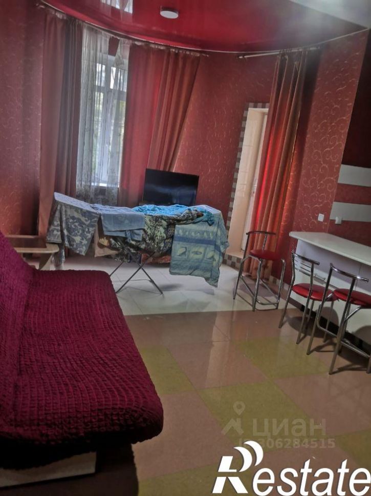 2-комн квартира Октябрьская улица, 217 к3,  д. 217 к3