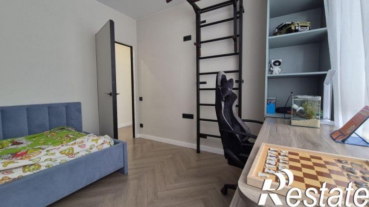 3-комн квартира Ключевая ул, 8