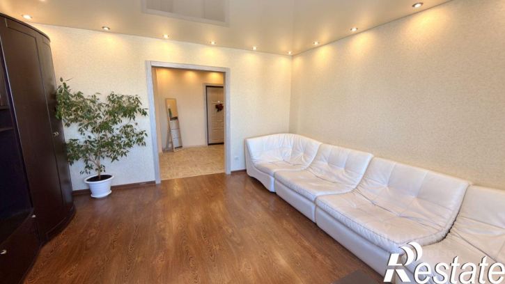 3-комн квартира улица Хворостухина, 2В,  д. 2В