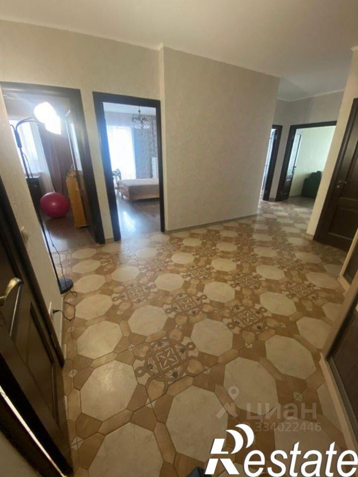 4-комн квартира улица Михеева, 19,  д. 19