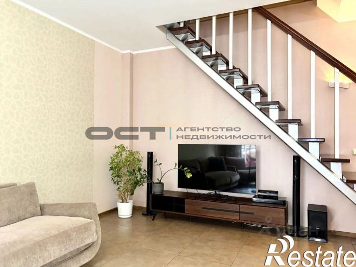 4-комн квартира улица Софьи Перовской, 37,  д. 37