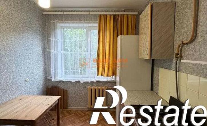 2-комн квартира улица Братьев Жабровых, 12,  д. 12