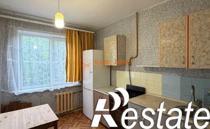 2-комн квартира улица Братьев Жабровых, 12,  д. 12