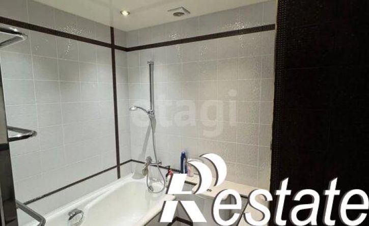 3-комн квартира улица Седова, 16А,  д. 16А